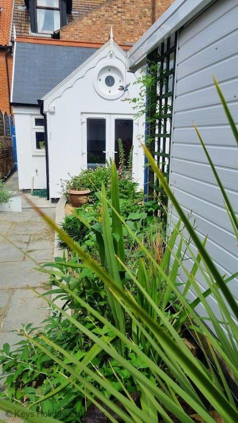 Salty Towers Sheringham Exterior foto
