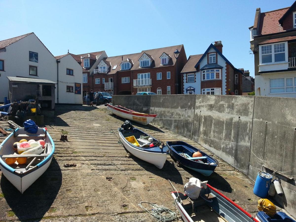 Salty Towers Sheringham Exterior foto