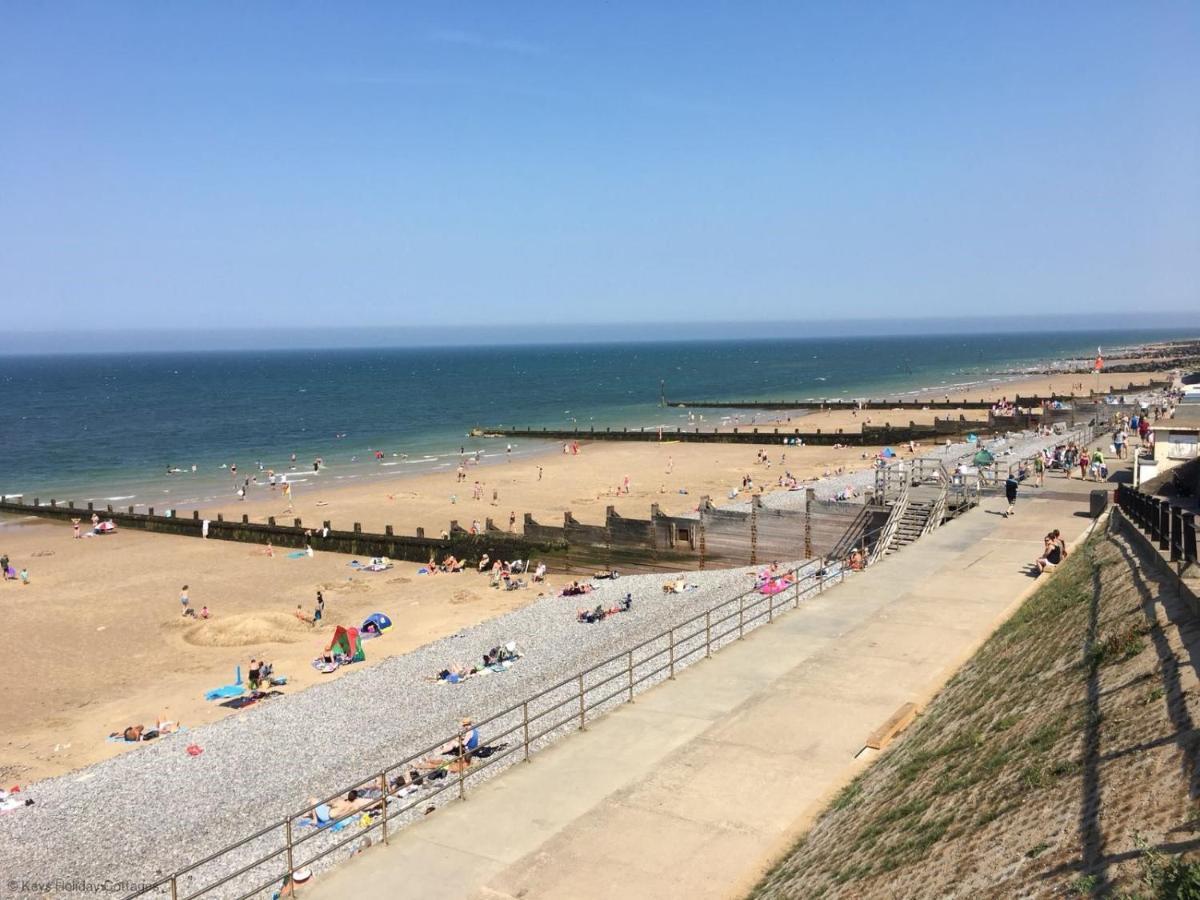 Salty Towers Sheringham Exterior foto